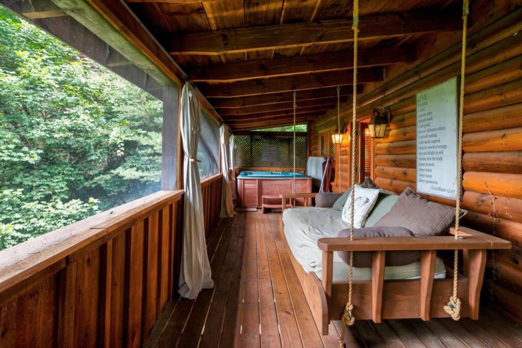 Nice View Fireplace, Hot Tub, Porch Bed, Private Sevierville Exteriör bild