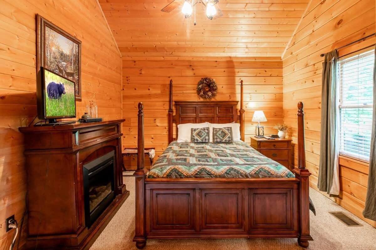 Nice View Fireplace, Hot Tub, Porch Bed, Private Sevierville Exteriör bild