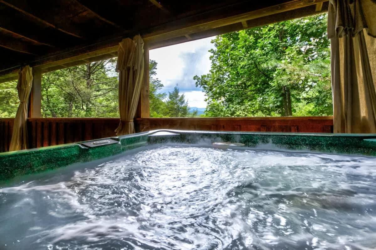 Nice View Fireplace, Hot Tub, Porch Bed, Private Sevierville Exteriör bild